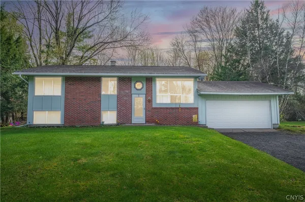 $219,900 | 8017 Glenwood Drive, Floyd, NY 13440