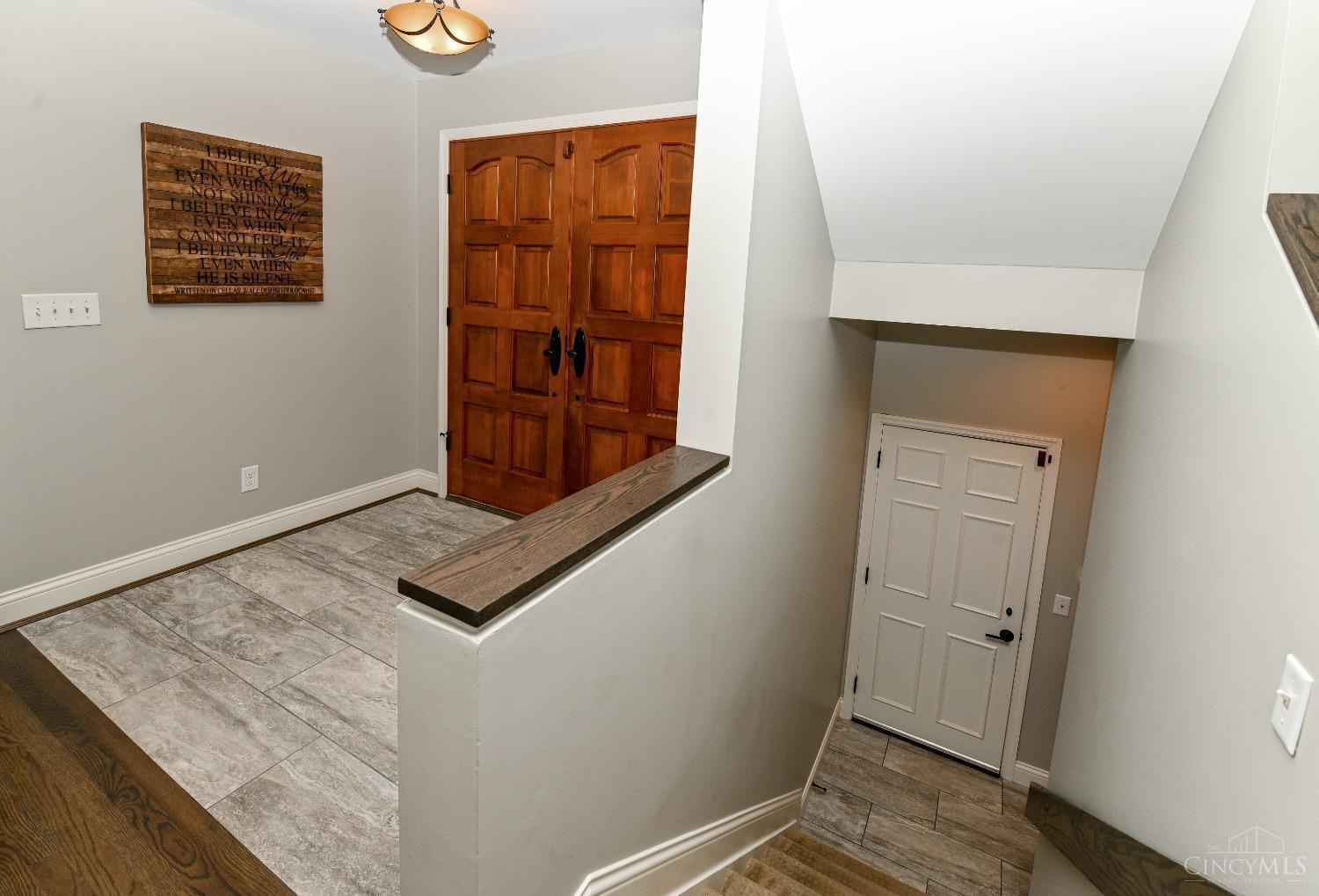 13 Locust Hill Road Cincinnati, OH 45245 - Photo 17 of 50 Gallery Image 17