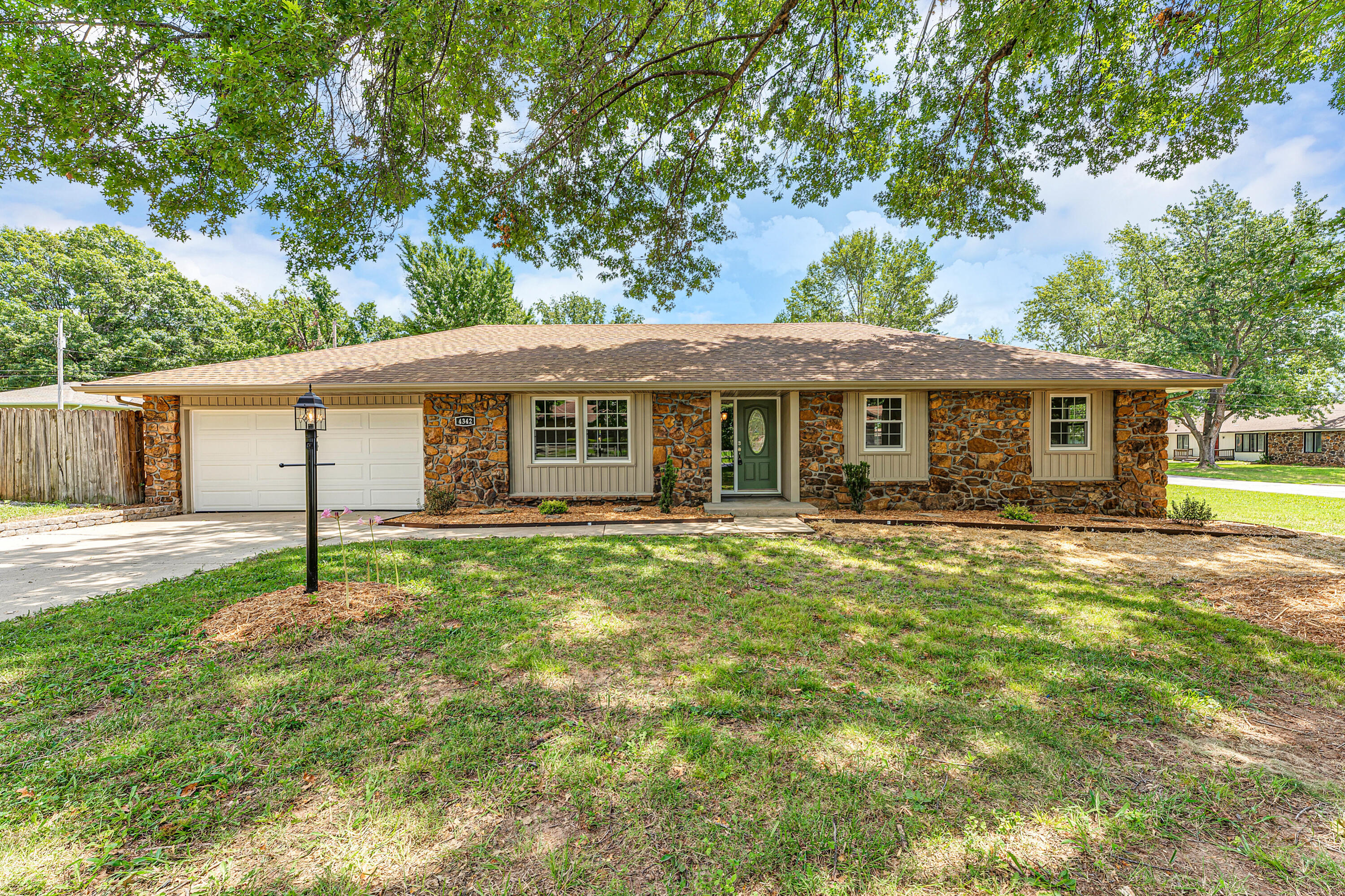 4342 South Deborah Road Springfield, MO 65810 - Photo 1 of 1 Deborah-1_2_3-1