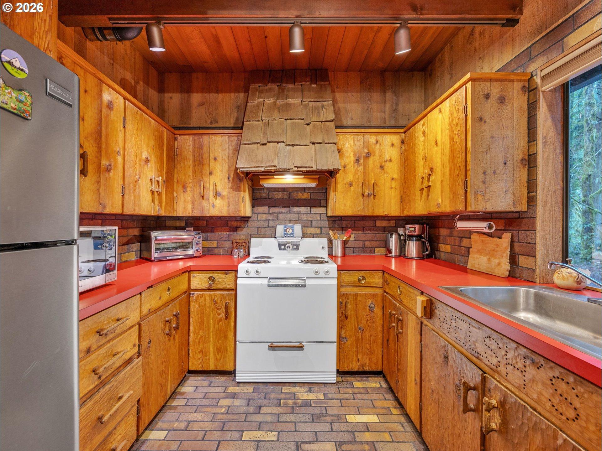 70498 East Zig Zag River Road Rhododendron, OR 97049 - Photo 11 of 40