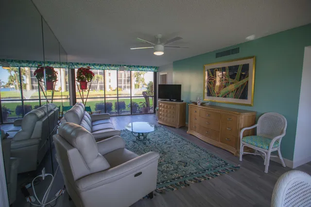 $4,500 | 3382 Northeast Causeway Boulevard, Unit 101, Jensen Beach, FL 34957