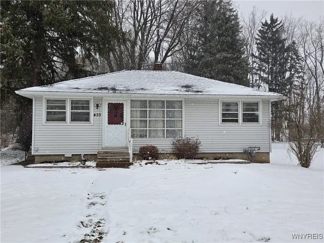 $162,000 | 430 East Oak Orchard Street, Shelby, NY 14103