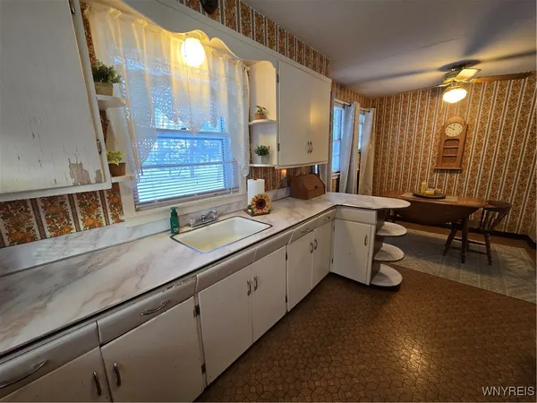 $136,500 | 430 East Oak Orchard Street, Shelby, NY 14103