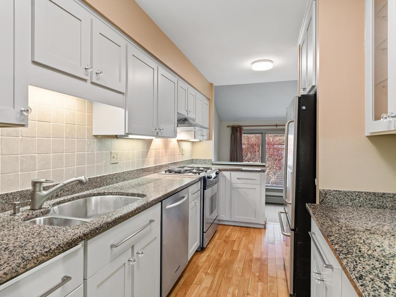 545 South Prospect Street, Unit 10 Burlington, VT 05401 - Photo 17 of 48