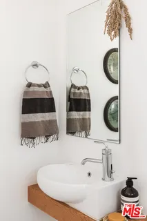 $1,695,000 | 4052 Jennings Drive, Los Angeles, CA 90032