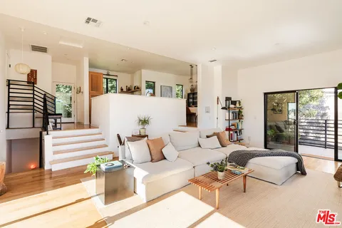 $1,695,000 | 4052 Jennings Drive, Los Angeles, CA 90032