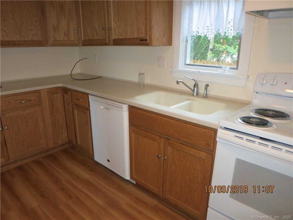 22 Garnet Park Road Madison, CT 06443 - Photo 7 of 18