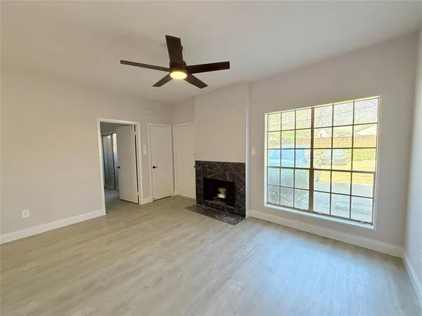 $1,395 | 5757 Martel Avenue, Unit B05, Dallas, TX 75206