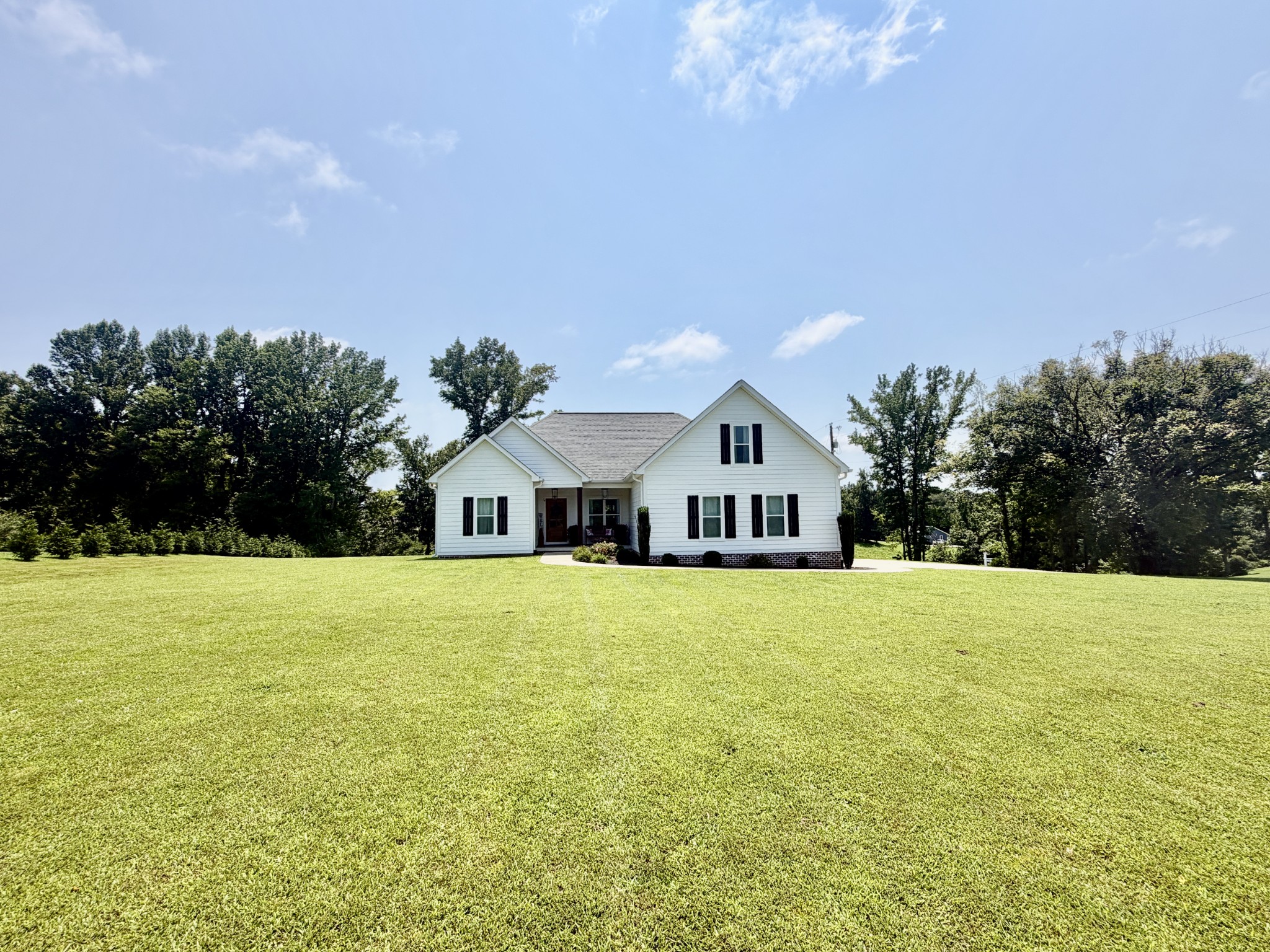 17 Tad Road Leoma, TN 38468 - Photo 2 of 40