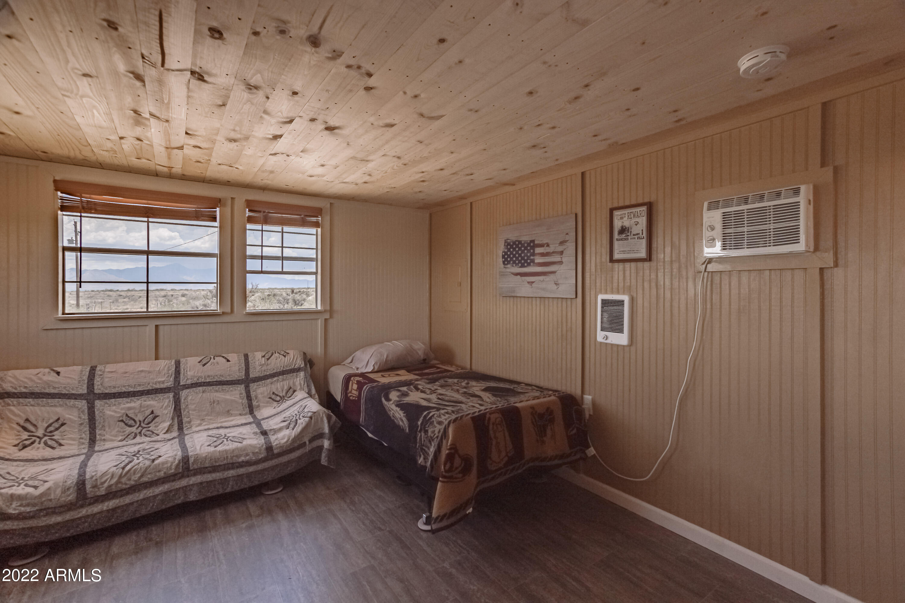1231 South Rio Vista Road Bisbee, AZ 85603 - Photo 25 of 63 Bed & sitting area
