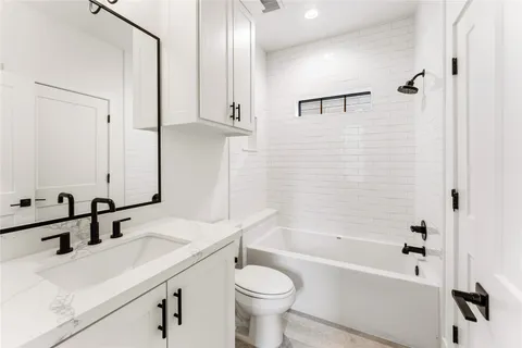 $699,900 | 517 East 4th Street, Houston, TX 77007