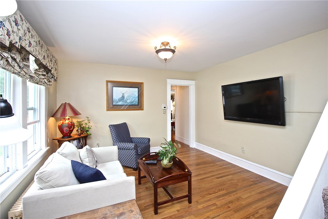 22 Admiral Kalbfus Road Newport, RI 02840 - Photo 18 of 35