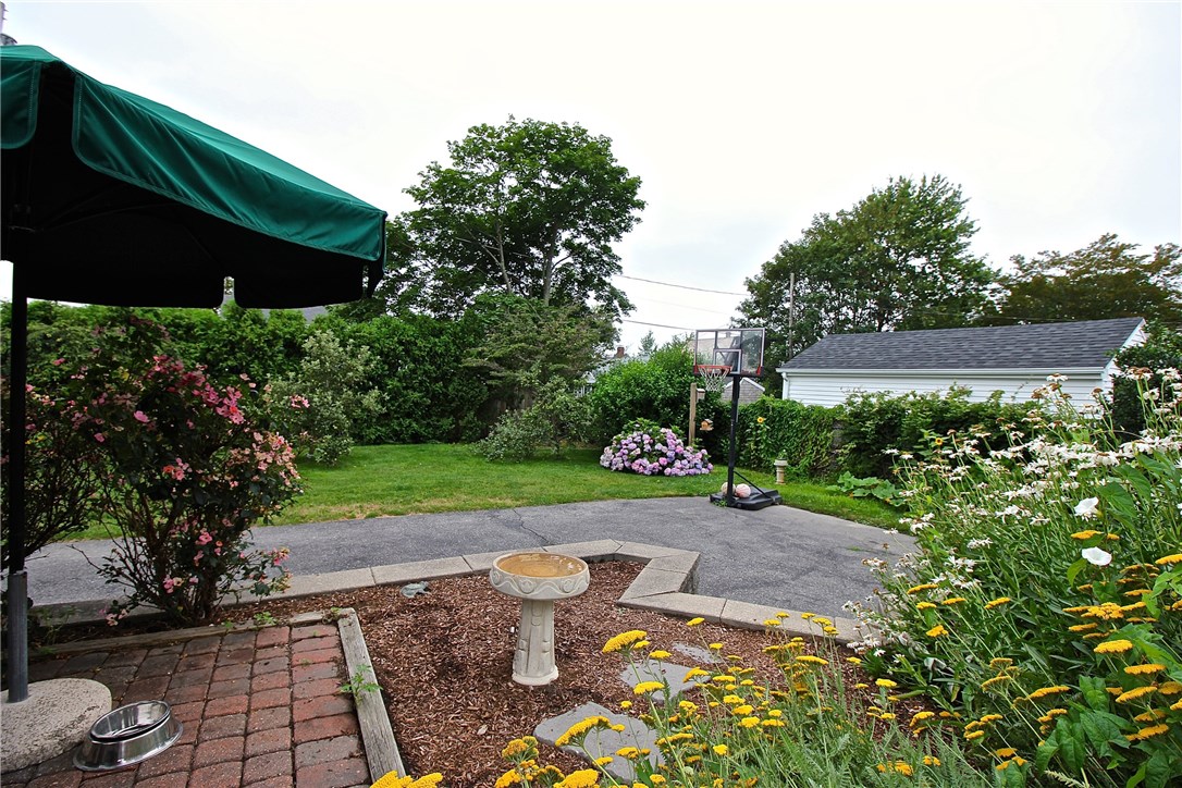 22 Admiral Kalbfus Road Newport, RI 02840 - Photo 26 of 35