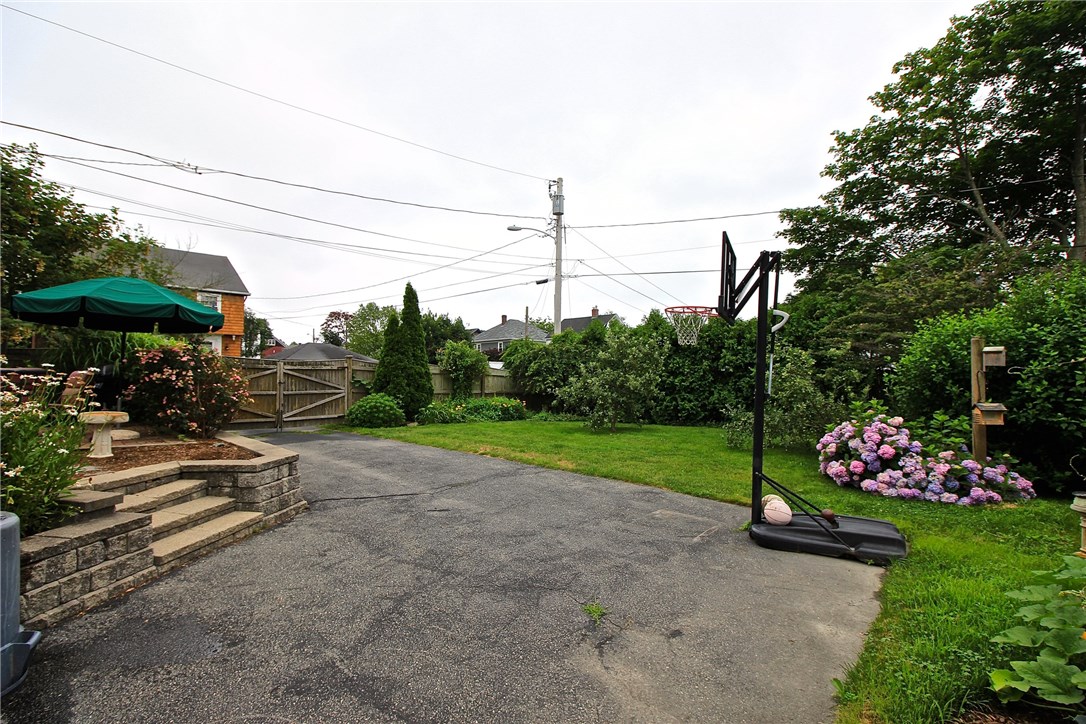 22 Admiral Kalbfus Road Newport, RI 02840 - Photo 28 of 35