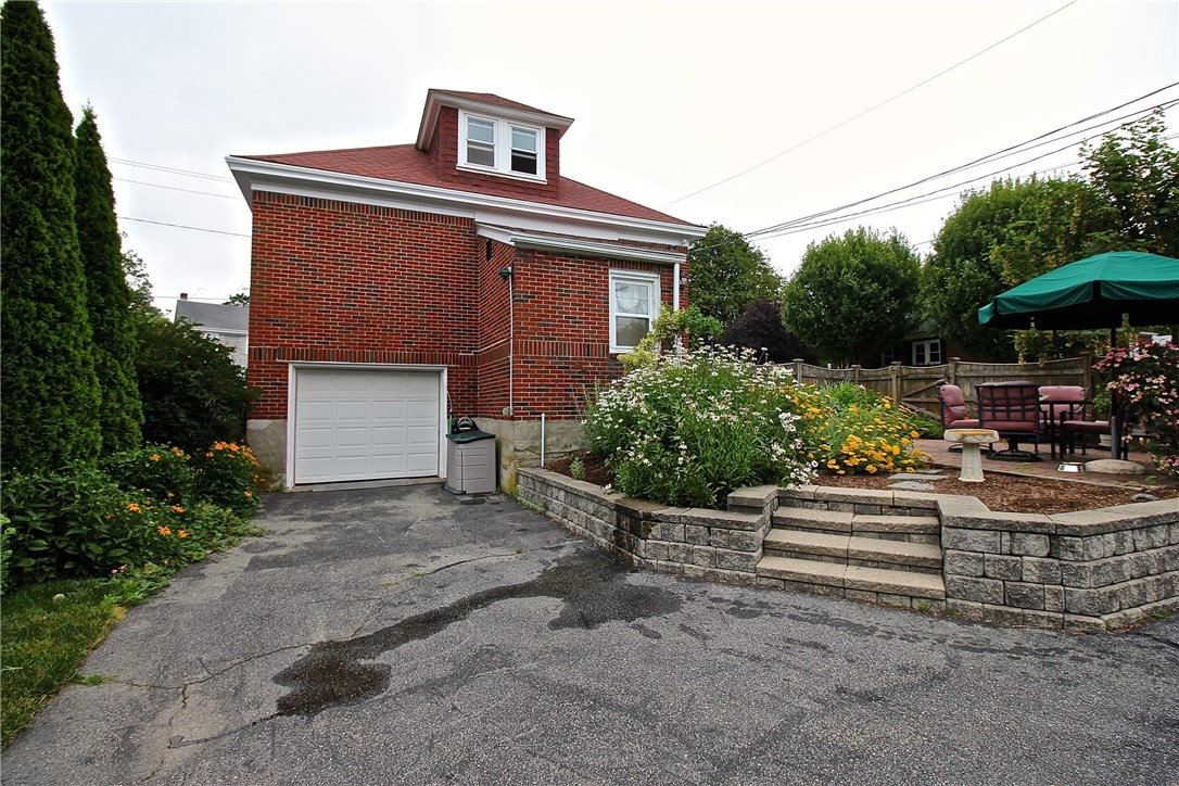 22 Admiral Kalbfus Road Newport, RI 02840 - Photo 30 of 35