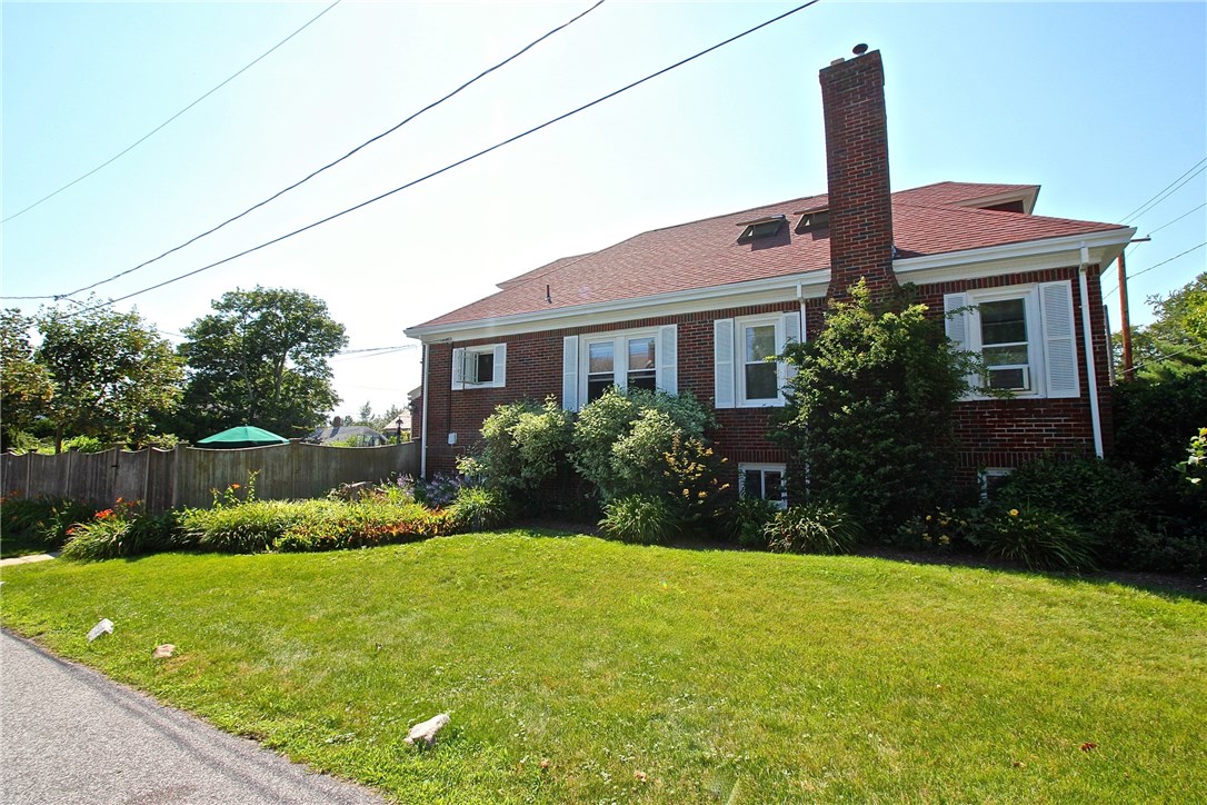 22 Admiral Kalbfus Road Newport, RI 02840 - Photo 32 of 35
