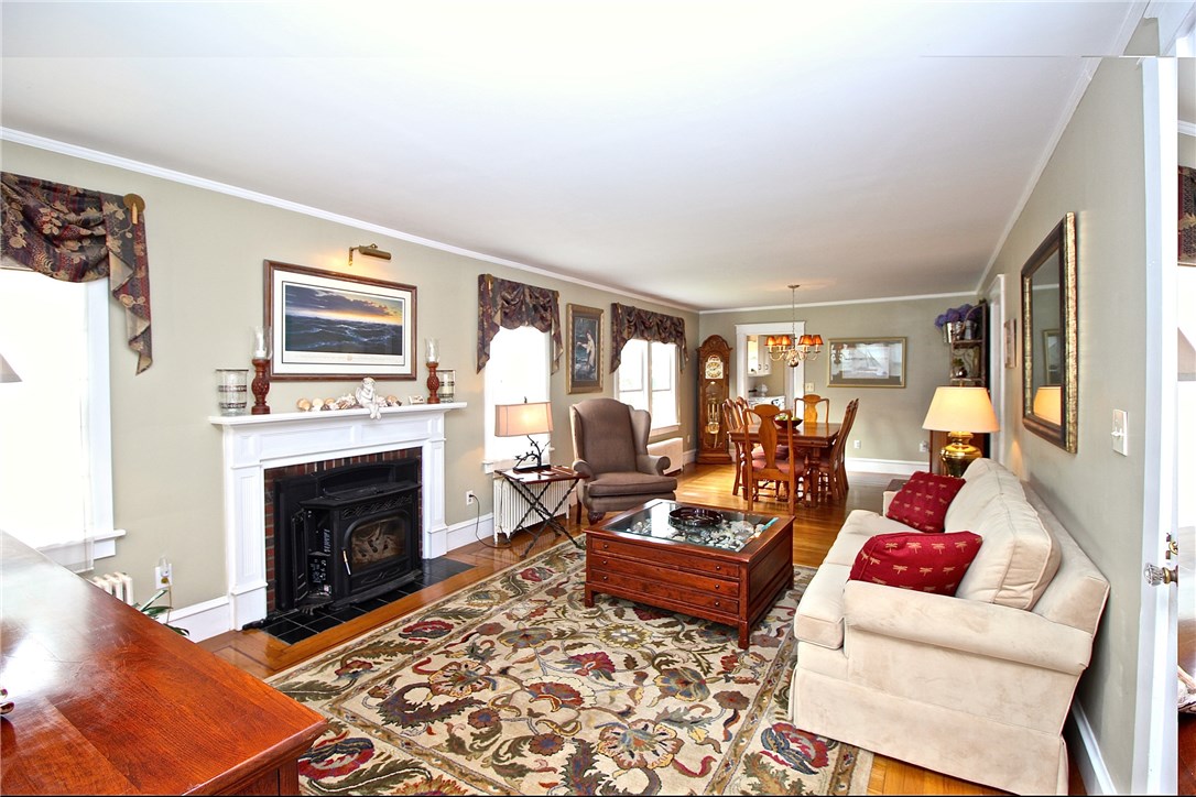 22 Admiral Kalbfus Road Newport, RI 02840 - Photo 8 of 35