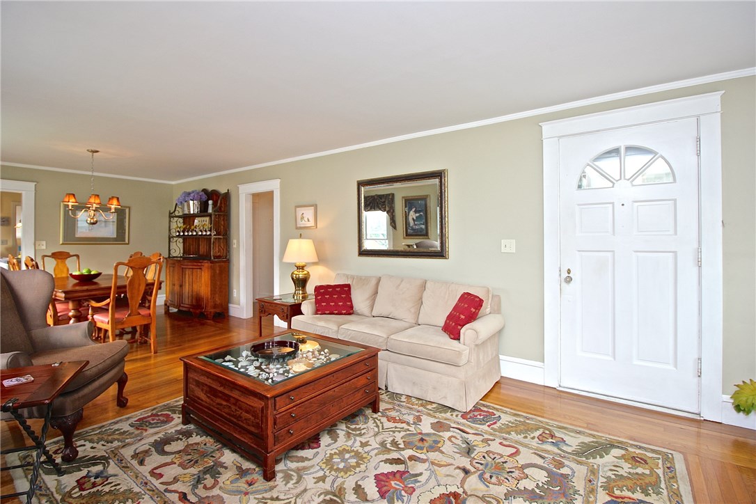 22 Admiral Kalbfus Road Newport, RI 02840 - Photo 9 of 35