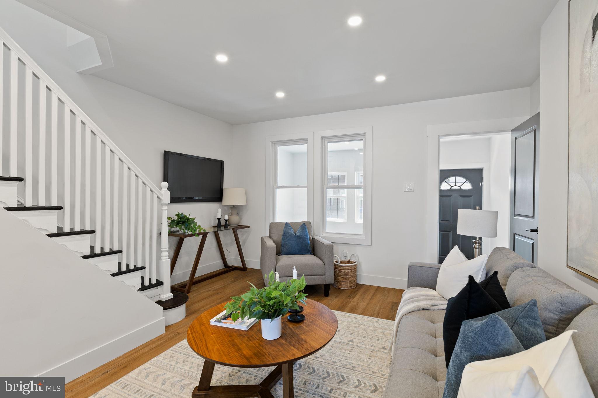 5918 Colgate Street Philadelphia, PA 19120 - Photo 3 of 20 Living area view to front