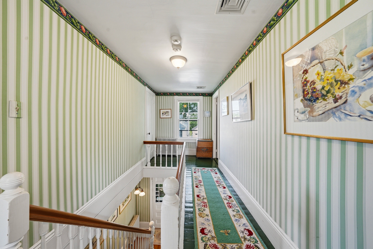 118 South Water Street Edgartown, MA 02539 - Photo 13 of 27