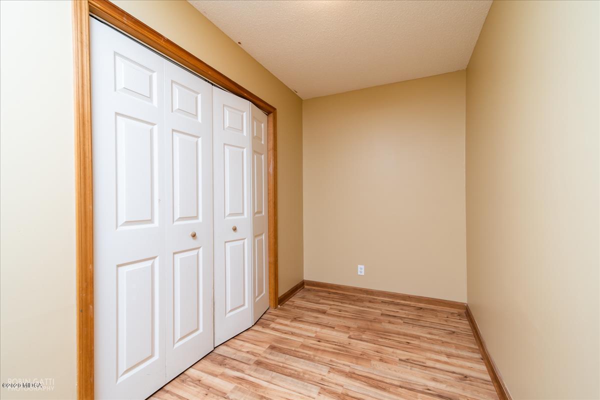 146 Old Graham Road Gray, GA 31032 - Photo 17 of 33 a view of a livingroom with wooden floor