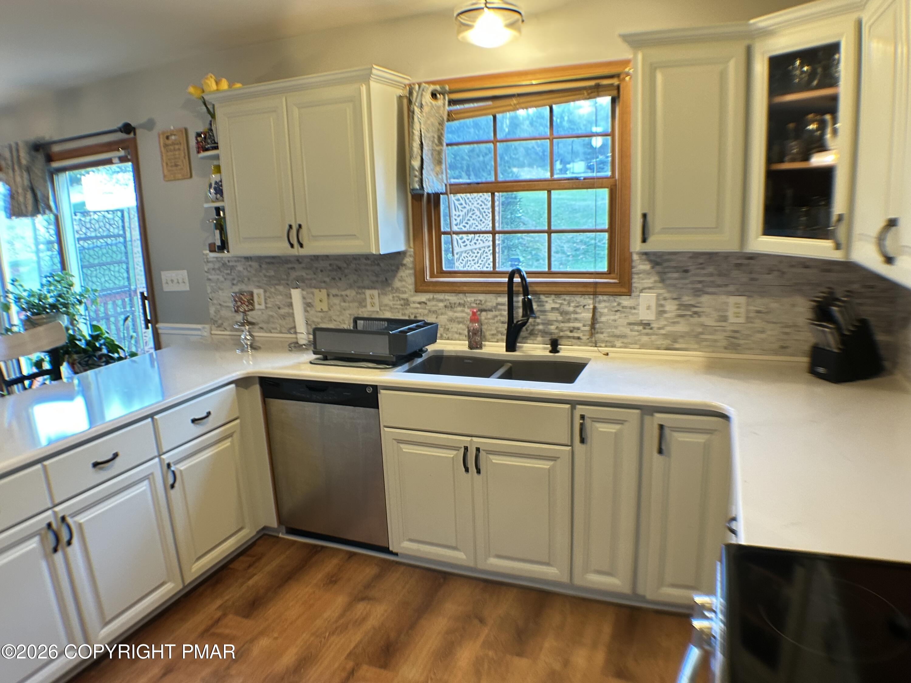 215 Dryden Road Stroudsburg, PA 18360 - Photo 14 of 33 IMG_1048