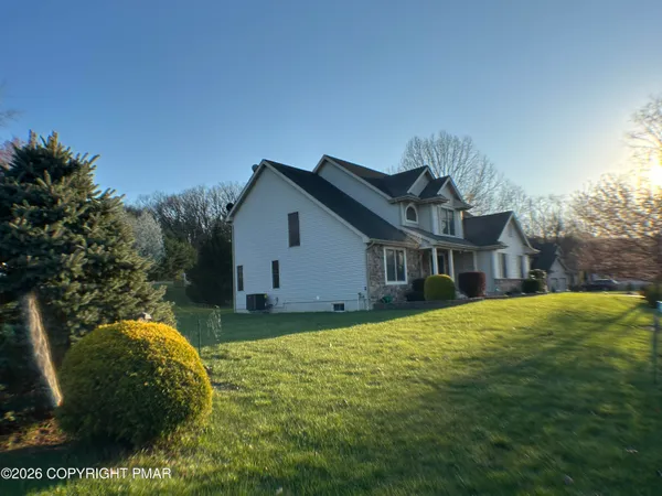 $525,000 | 215 Dryden Road, Stroudsburg, PA 18360