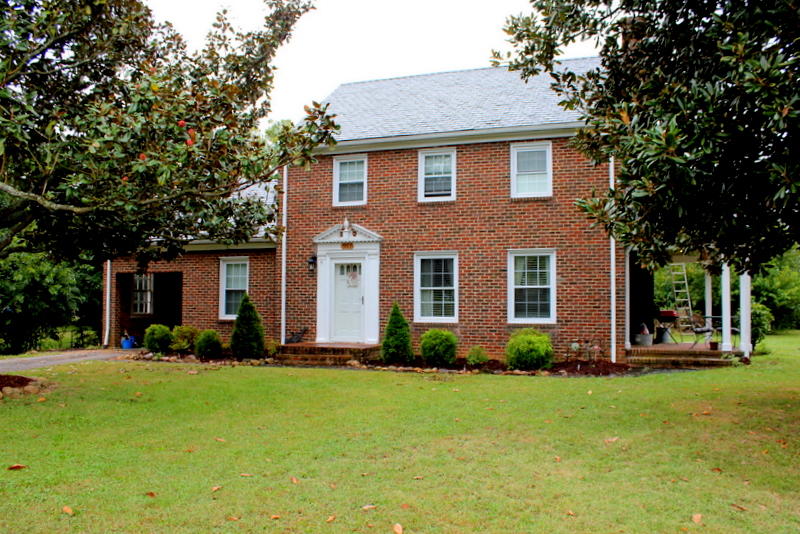 3602 Cove Road Roanoke, VA 24017 - Photo 1 of 36 front