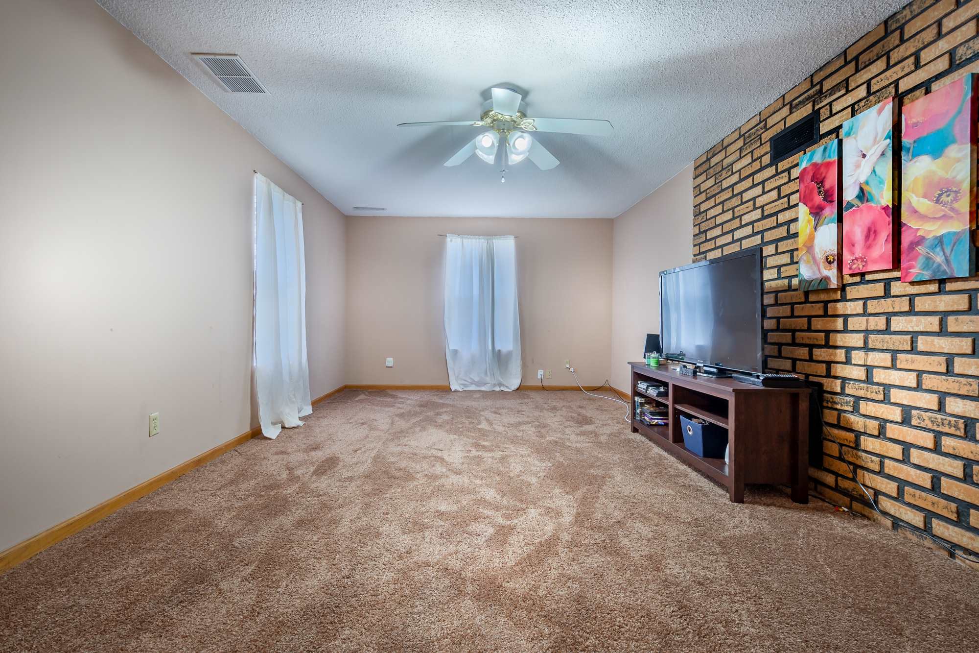 1108 Rabus Drive Fort Wayne, IN 46825 - Photo 2 of 36