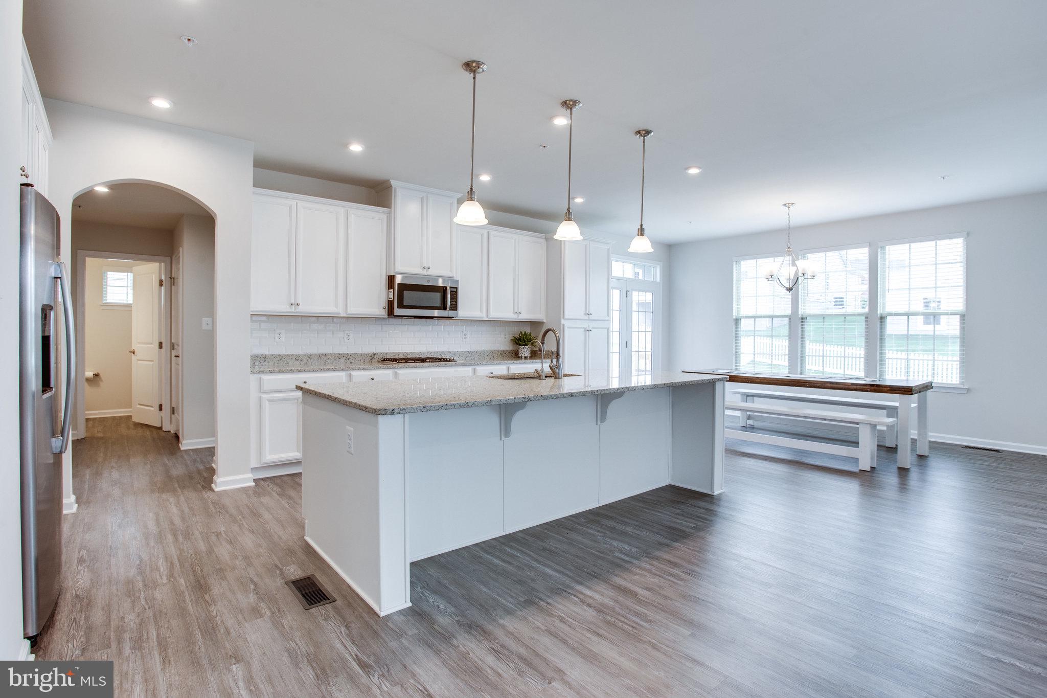 702 Potterfields Court Brunswick, MD 21716 - Photo 19 of 91 granite counter top w/back splash subway