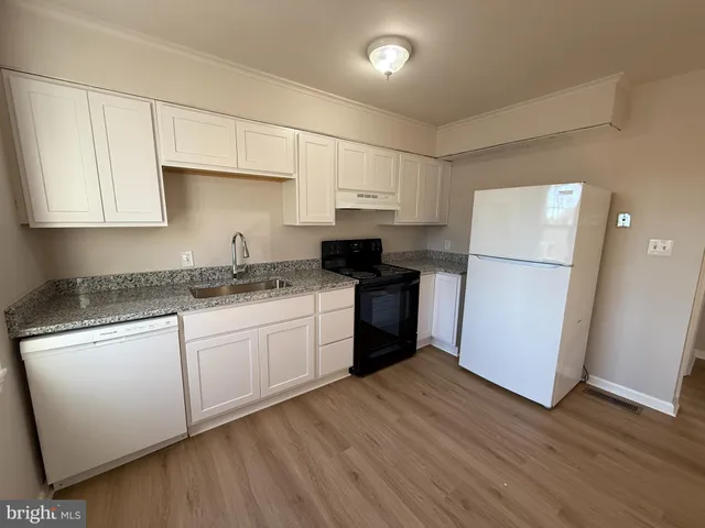 $1,895 | 534 Olde Greenwich Circle, Fredericksburg, VA 22408