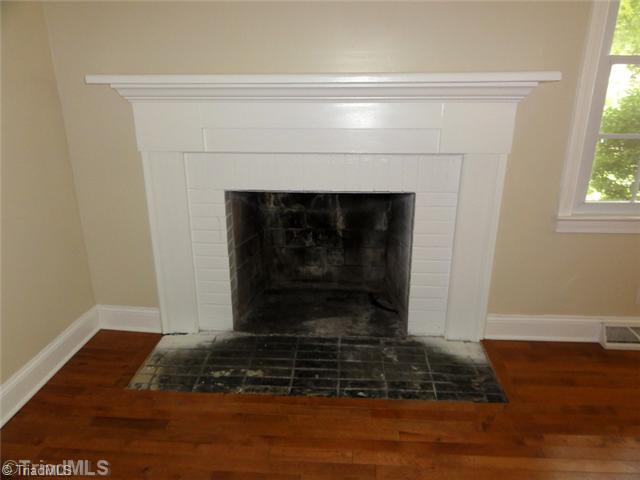 406 Mendenhall Road Jamestown, NC 27282 - Photo 4 of 16 Living Room.