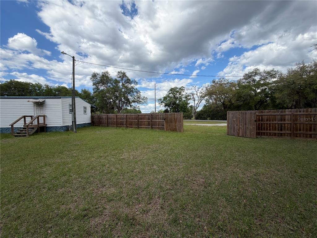 683 North Court Street Bronson, FL 32621 - Photo 20 of 33