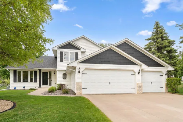 $500,000 | 4317 143rd Street West, Rosemount, MN 55068
