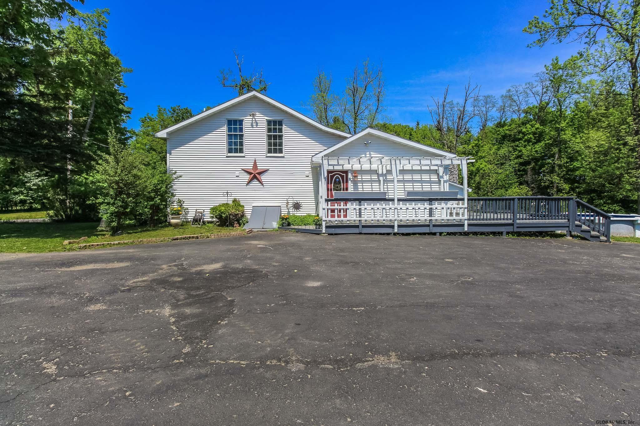 785 Midline Road Perth, NY 12010 - Photo 3 of 60 Photo 3