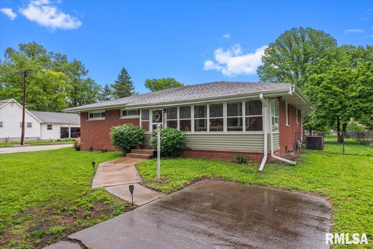 3300 South 2nd Street Springfield, IL 62703 - Photo 2 of 49