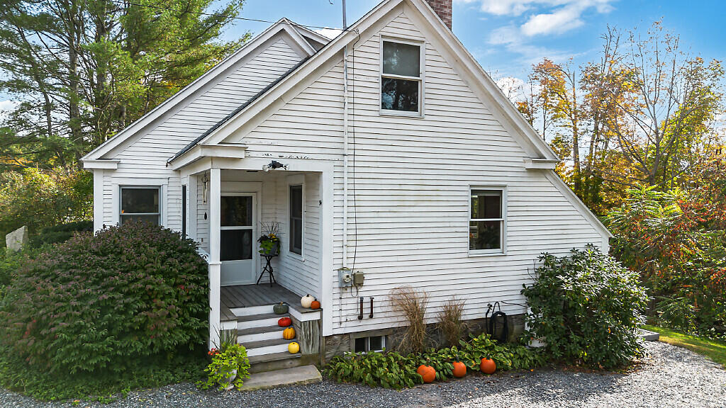 94 Town House Road Vienna, ME 04360 - Photo 40 of 131 PORCH ENTRY