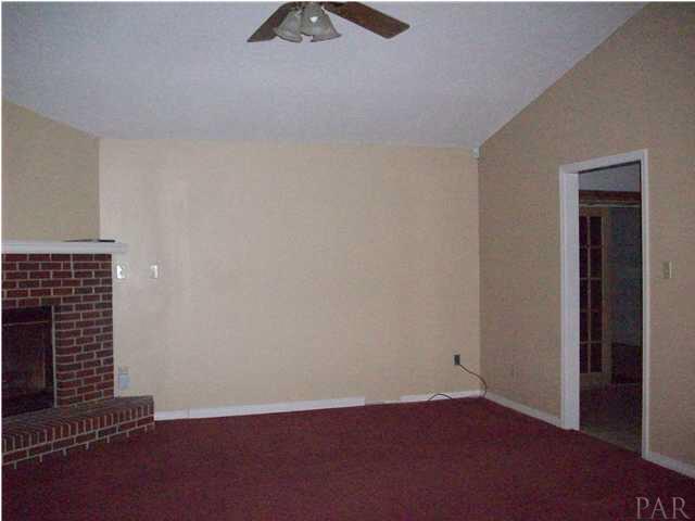48286 Phillipsville Road Bay Minette, AL 36507 - Photo 3 of 19 living room