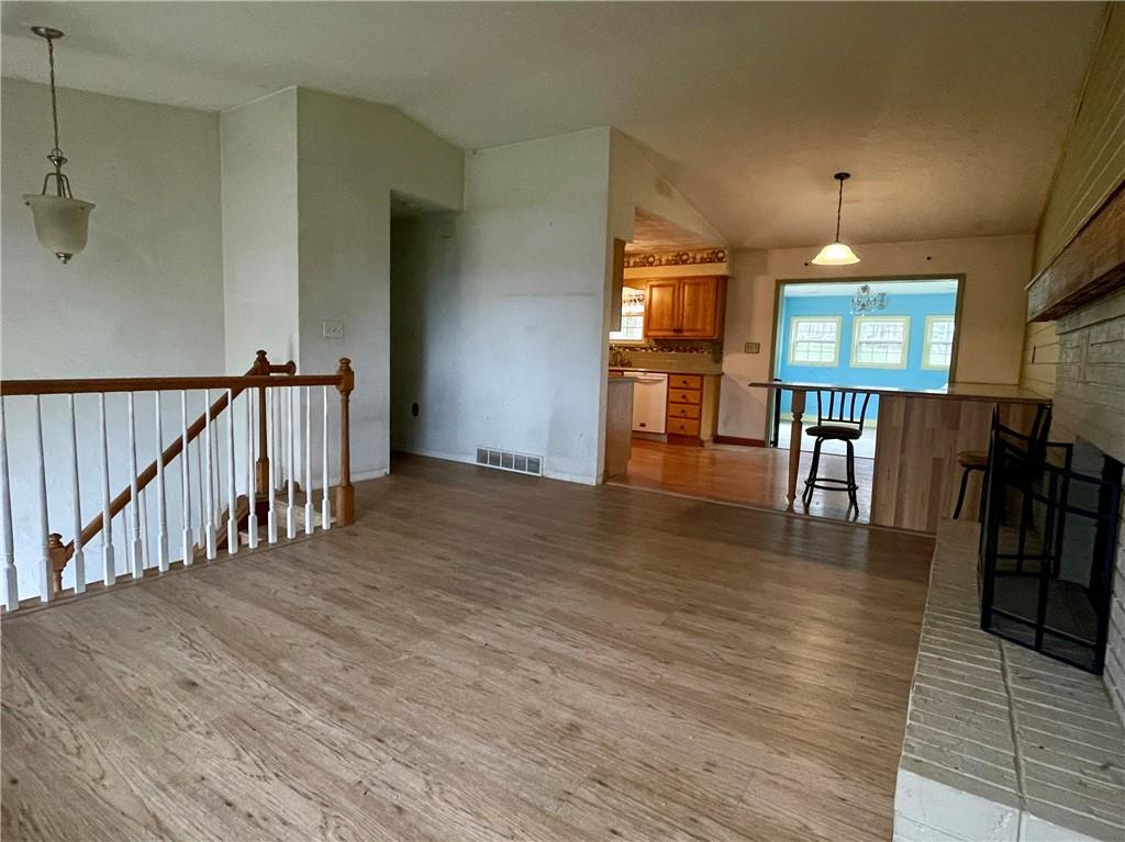 346 Mahood Road Butler, PA 16001 - Photo 2 of 16 Great Room