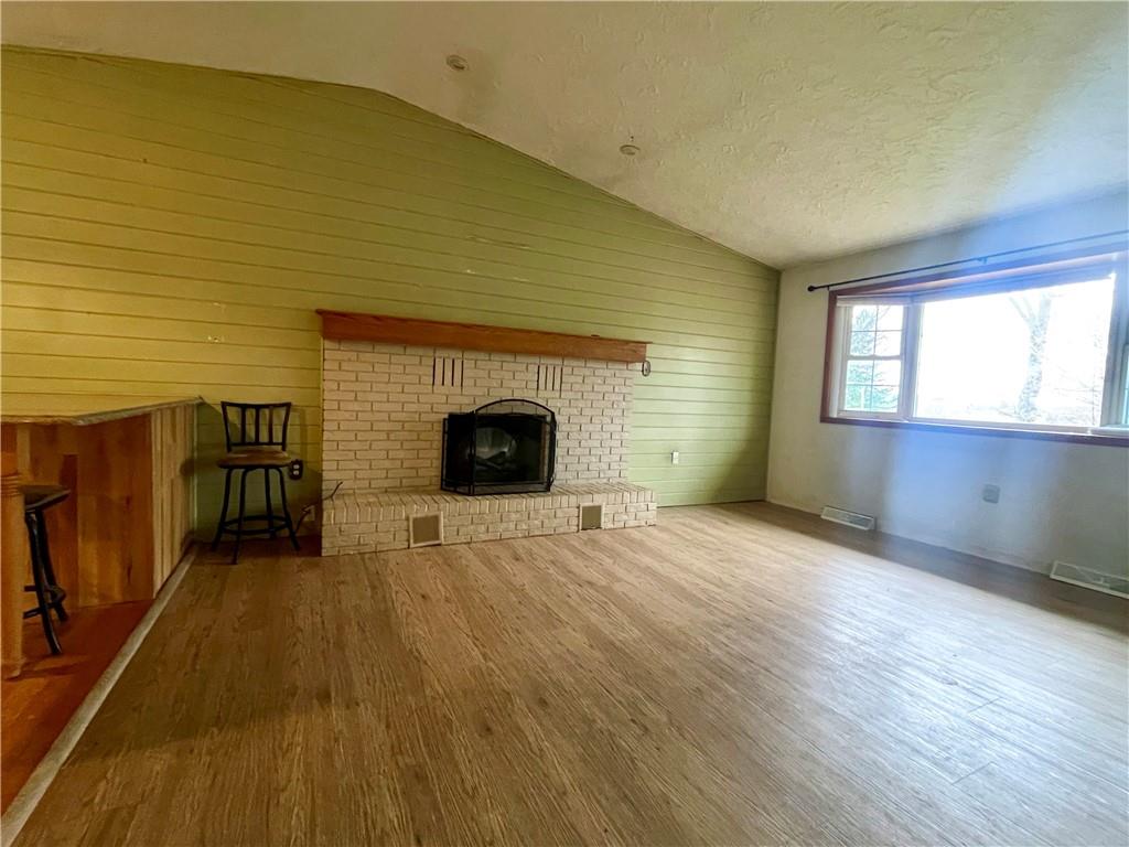 346 Mahood Road Butler, PA 16001 - Photo 3 of 16 Great Room