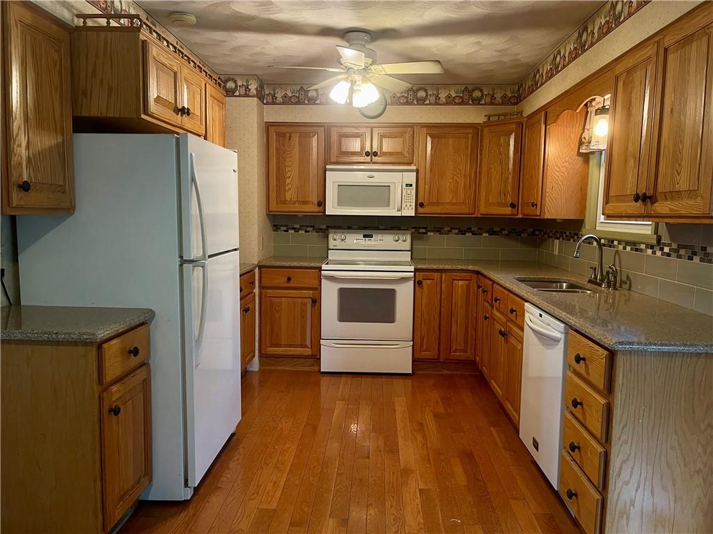 346 Mahood Road Butler, PA 16001 - Photo 4 of 16 Kitchen