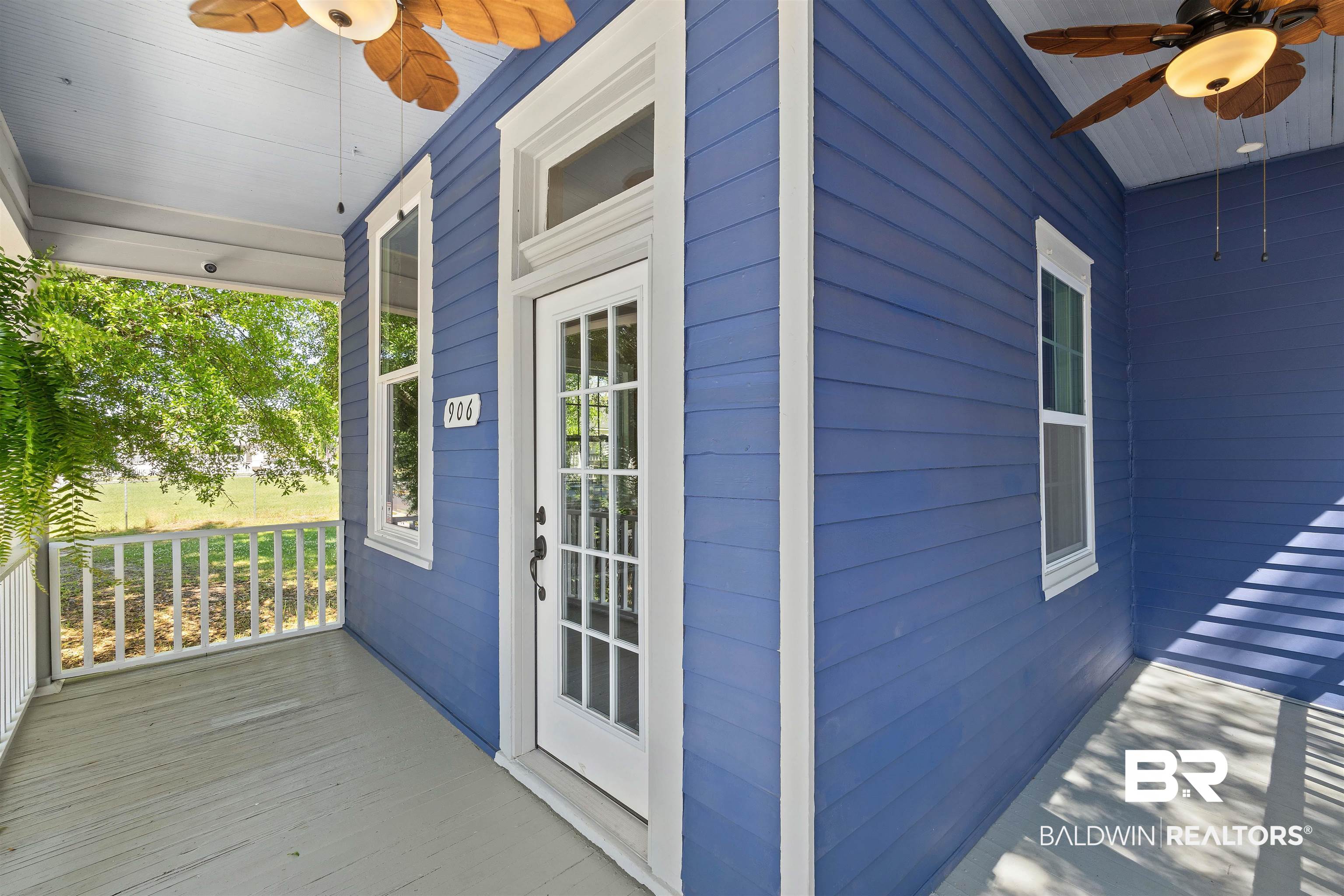 906 Texas Street Mobile, AL 36604 - Photo 4 of 25 Porch featuring ceiling fan