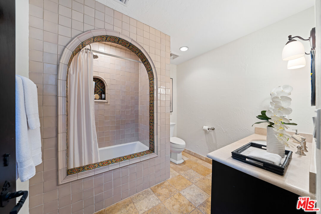 3606 Mandeville Canyon Road Los Angeles, CA 90049 - Photo 26 of 32