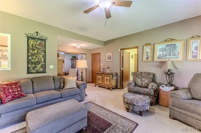 $379,900 | 30672 Hwy Bb, Lebanon, MO 65536