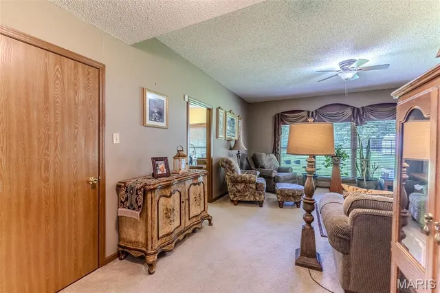 $379,900 | 30672 Hwy Bb, Lebanon, MO 65536