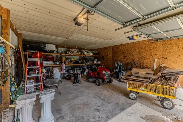 $379,900 | 30672 Hwy Bb, Lebanon, MO 65536