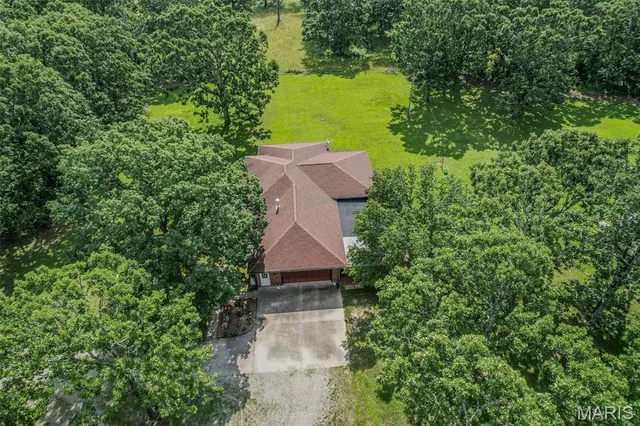 $379,900 | 30672 Hwy Bb, Lebanon, MO 65536