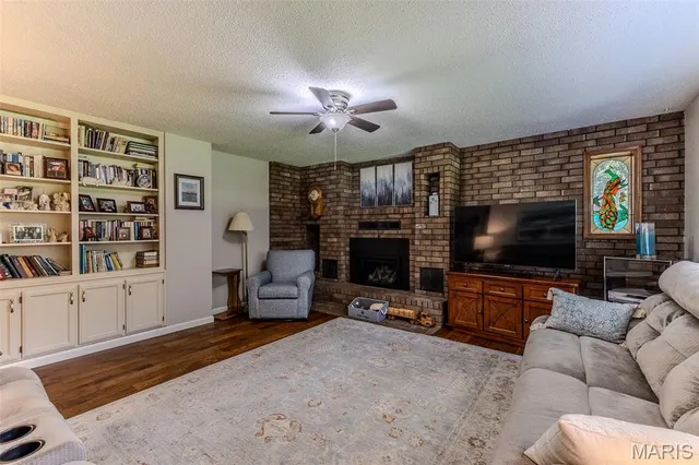 $379,900 | 30672 Hwy Bb, Lebanon, MO 65536