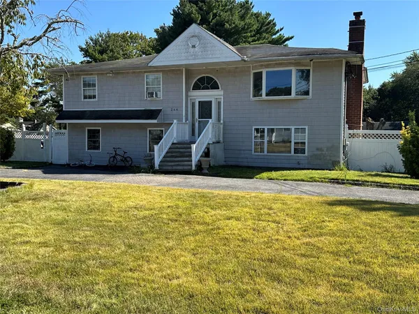 $649,099 | 264 Atlantic Street, Central Islip, NY 11722