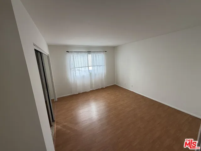 $2,400 | 326 South Manhattan Place, Unit 205, Los Angeles, CA 90020